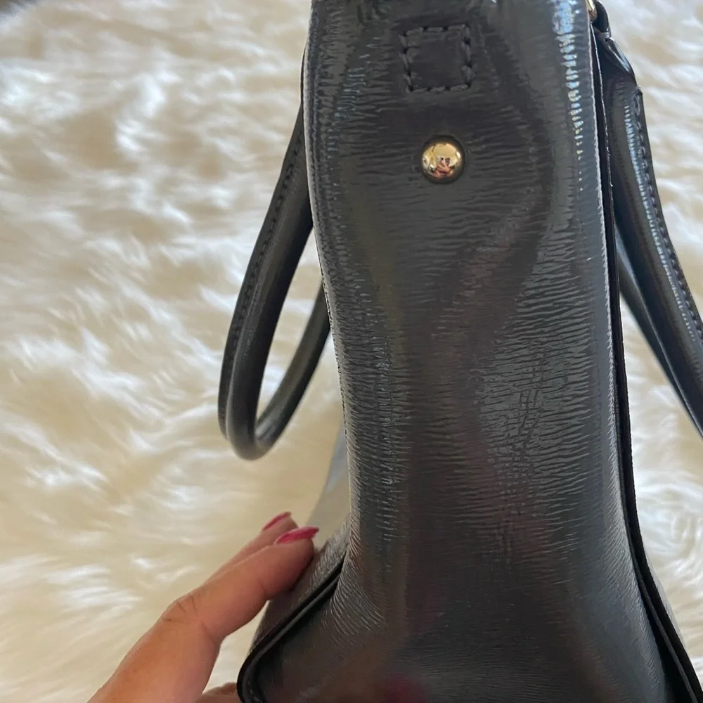 kate spade New York Beacon Court Jeanne Leather Tote Bag in gray shadow